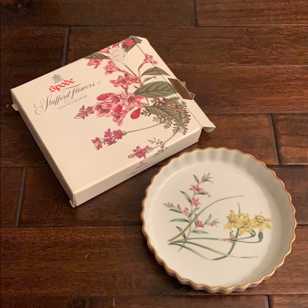 Spode Stafford Flowers Flan Dish in Box